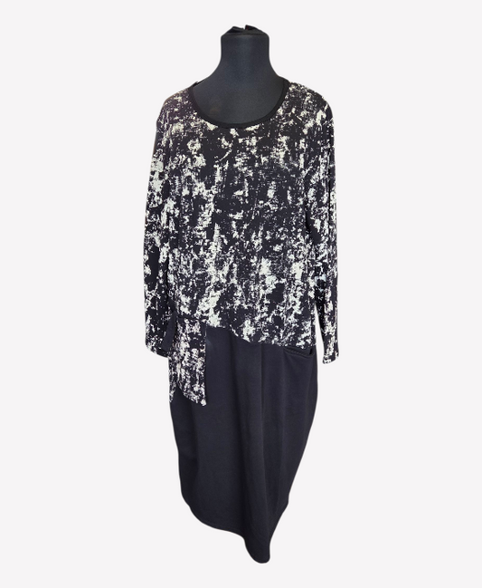 Pomme Rouge Tunic Dress Cream and Black